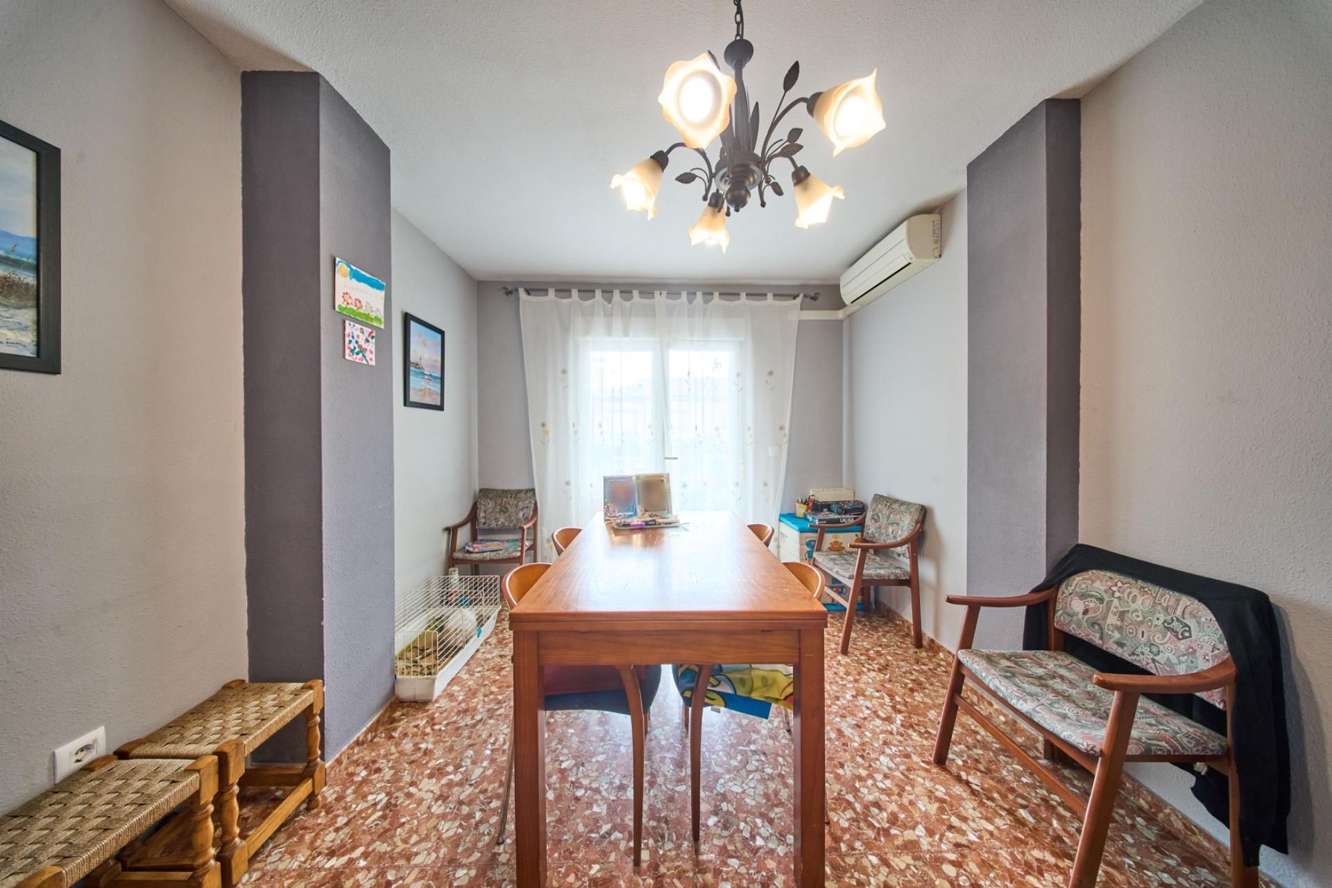 Menjador de Pis en venda en Las Gabias amb Aire condicionat, Terrassa i Traster