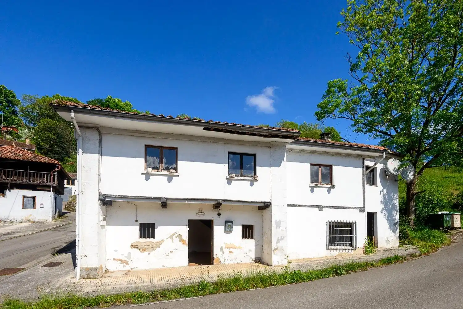 Vista exterior de Casa o chalet en venta en Bimenes