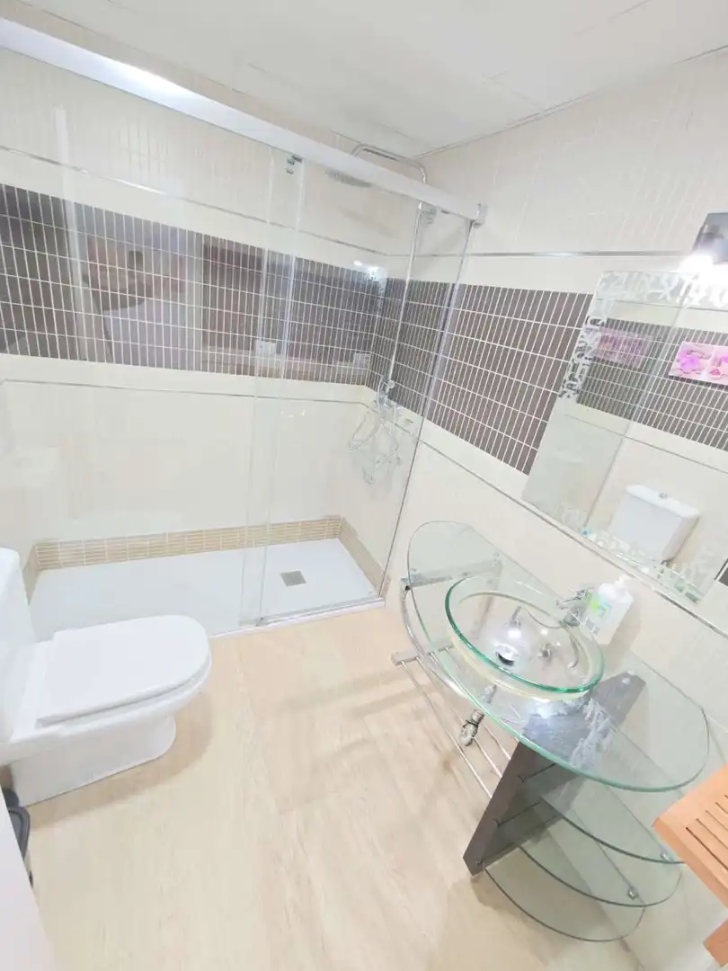 Baño de Planta baja en venta en Vélez-Málaga con Terraza, Piscina y Amueblado