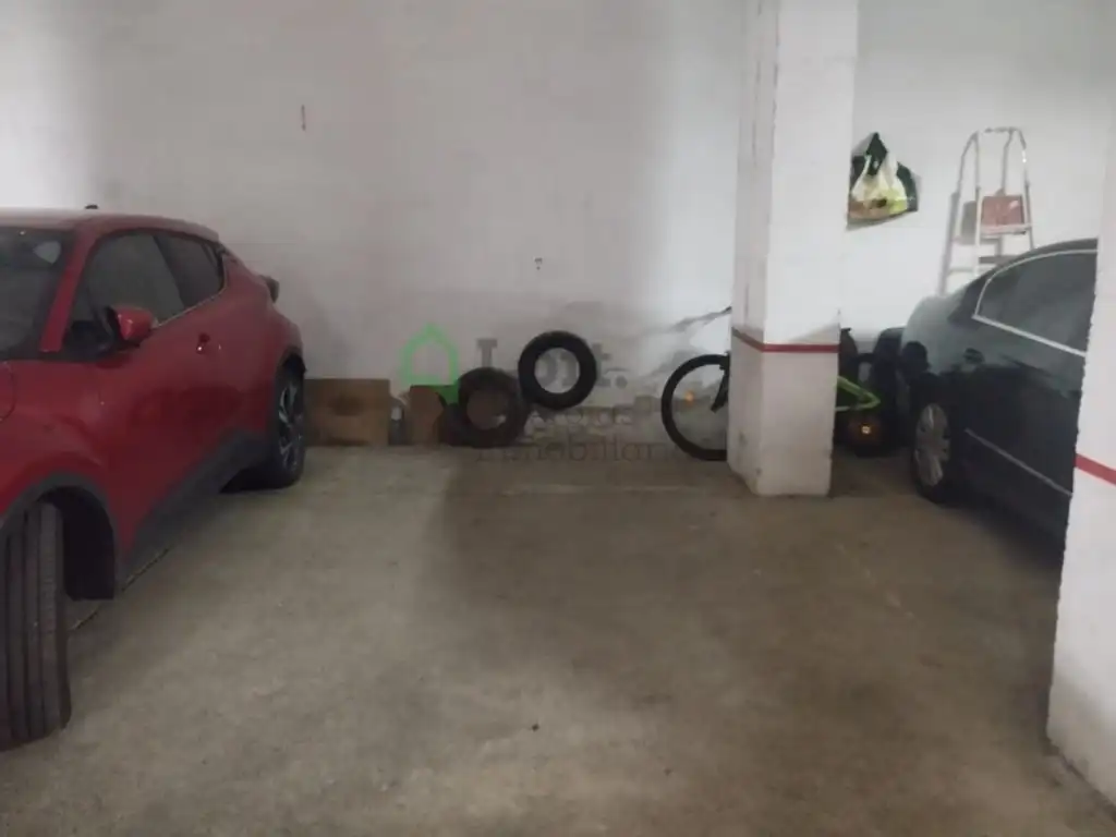 Parking of Garage for rent in Badajoz