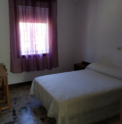 Bedroom of Flat to rent in Santiago de Compostela 