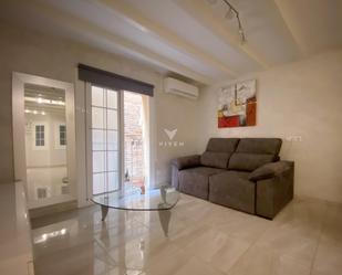 Sala d'estar de Planta baixa en venda en  Barcelona Capital amb Aire condicionat, Terrassa i Balcó