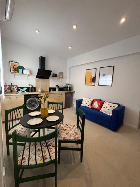 Vista exterior de Pis de lloguer en Lucena amb Aire condicionat, Parquet i Microones