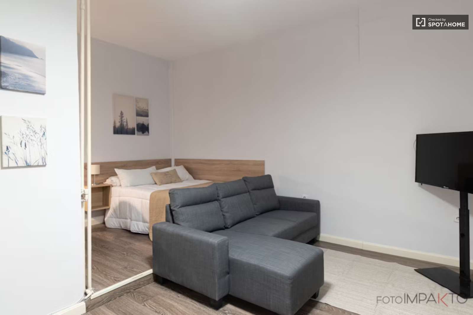 Living room of Flat to share in  Madrid Capital  with Air Conditioner, Heating and Terrace