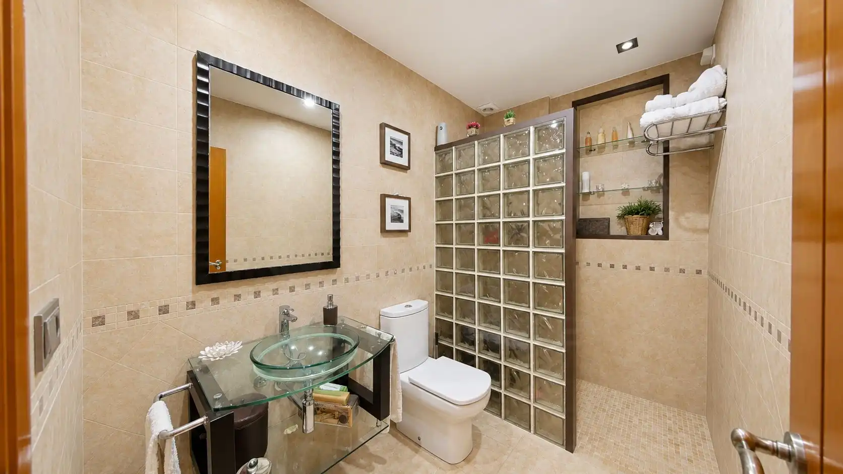 Baño de Piso en venta en Periurbano Oeste - Sierra
