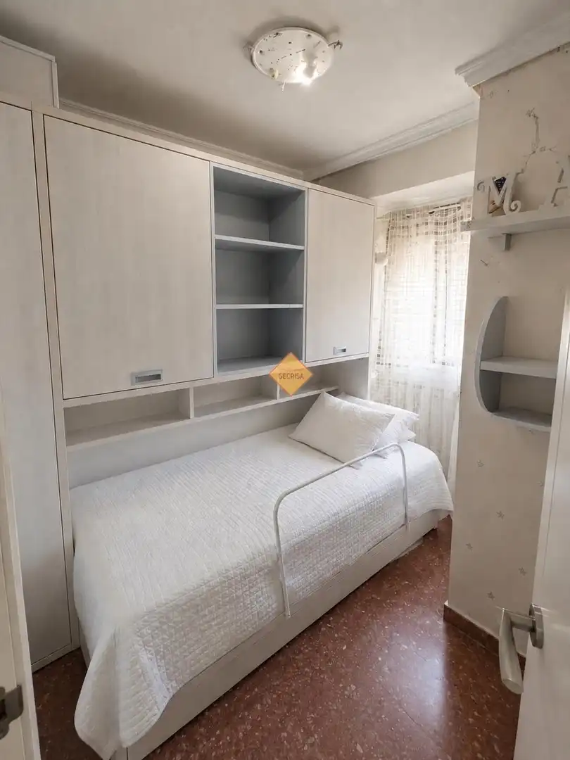 Bedroom of Duplexes for rent in Burjassot  with Air Conditioner and Furnished