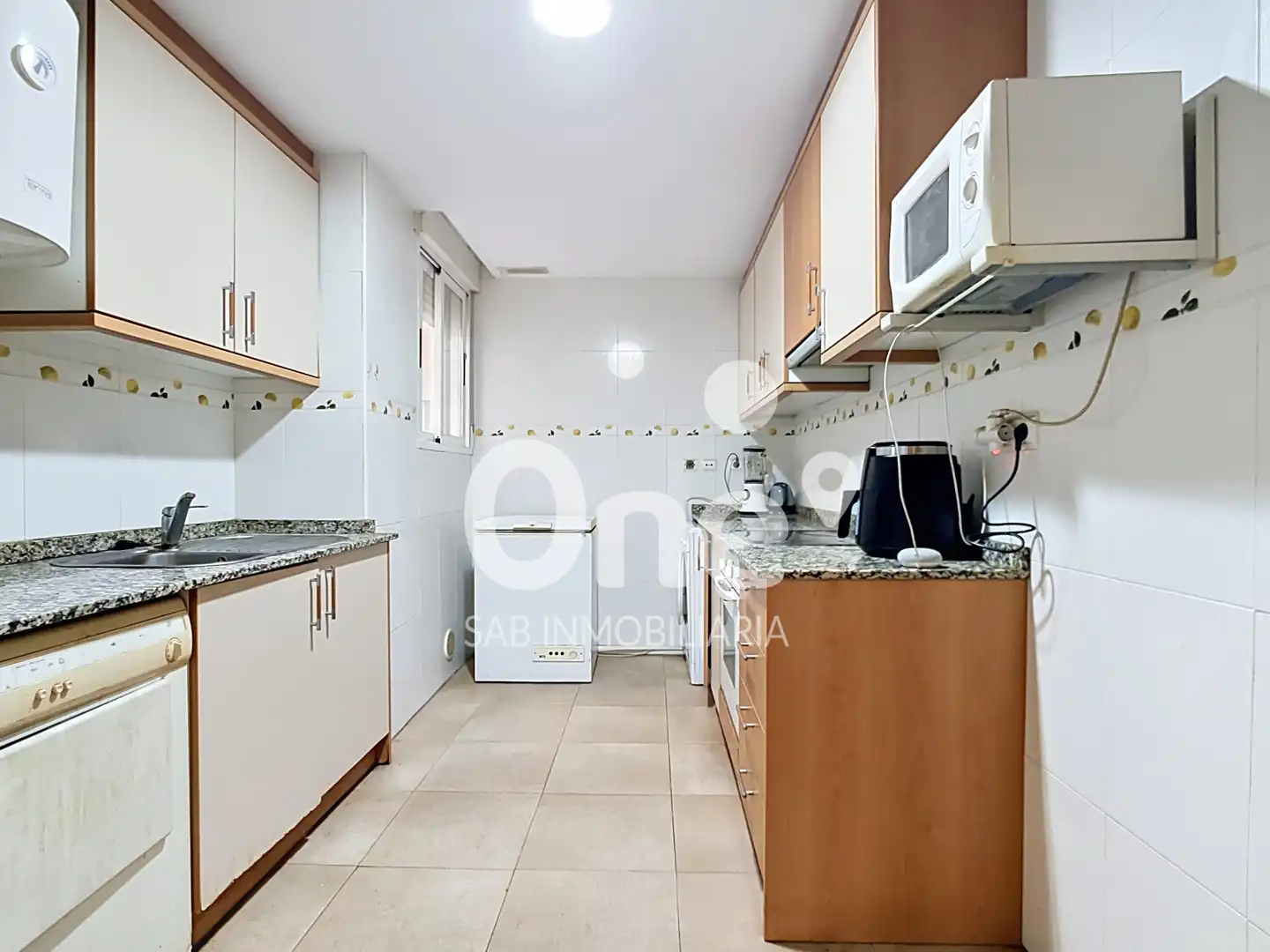 Kitchen of Flat for sale in Benissanó  with Terrace and Oven