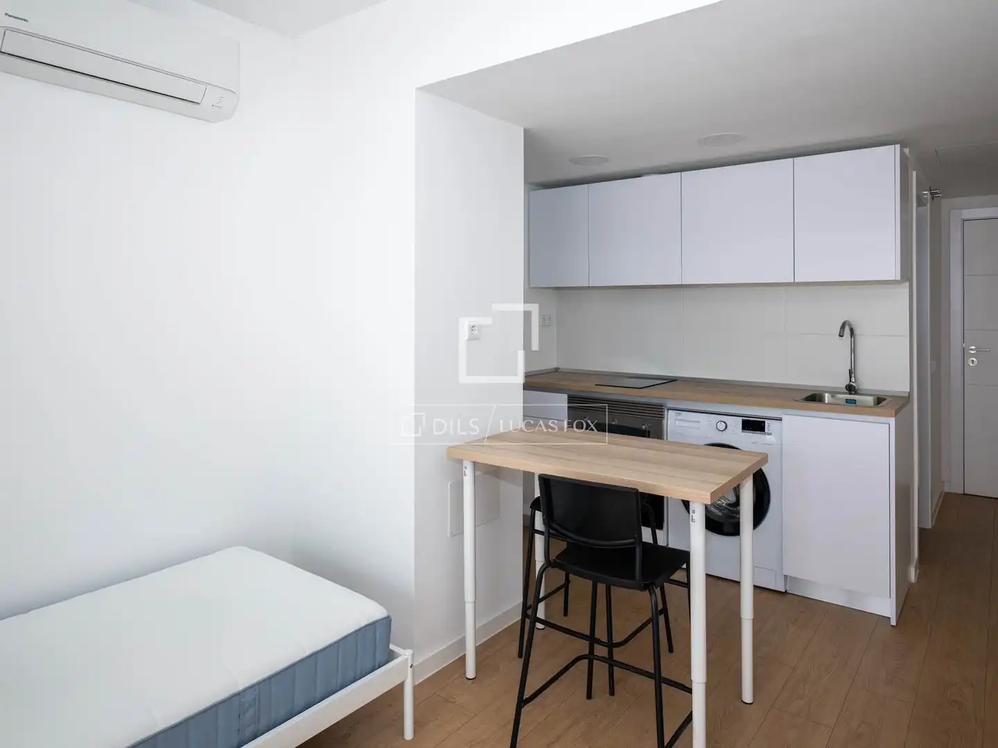 Schlafzimmer von Wohnung zur Miete in San Sebastián de los Reyes mit Klimaanlage, Heizung und Schwimmbad