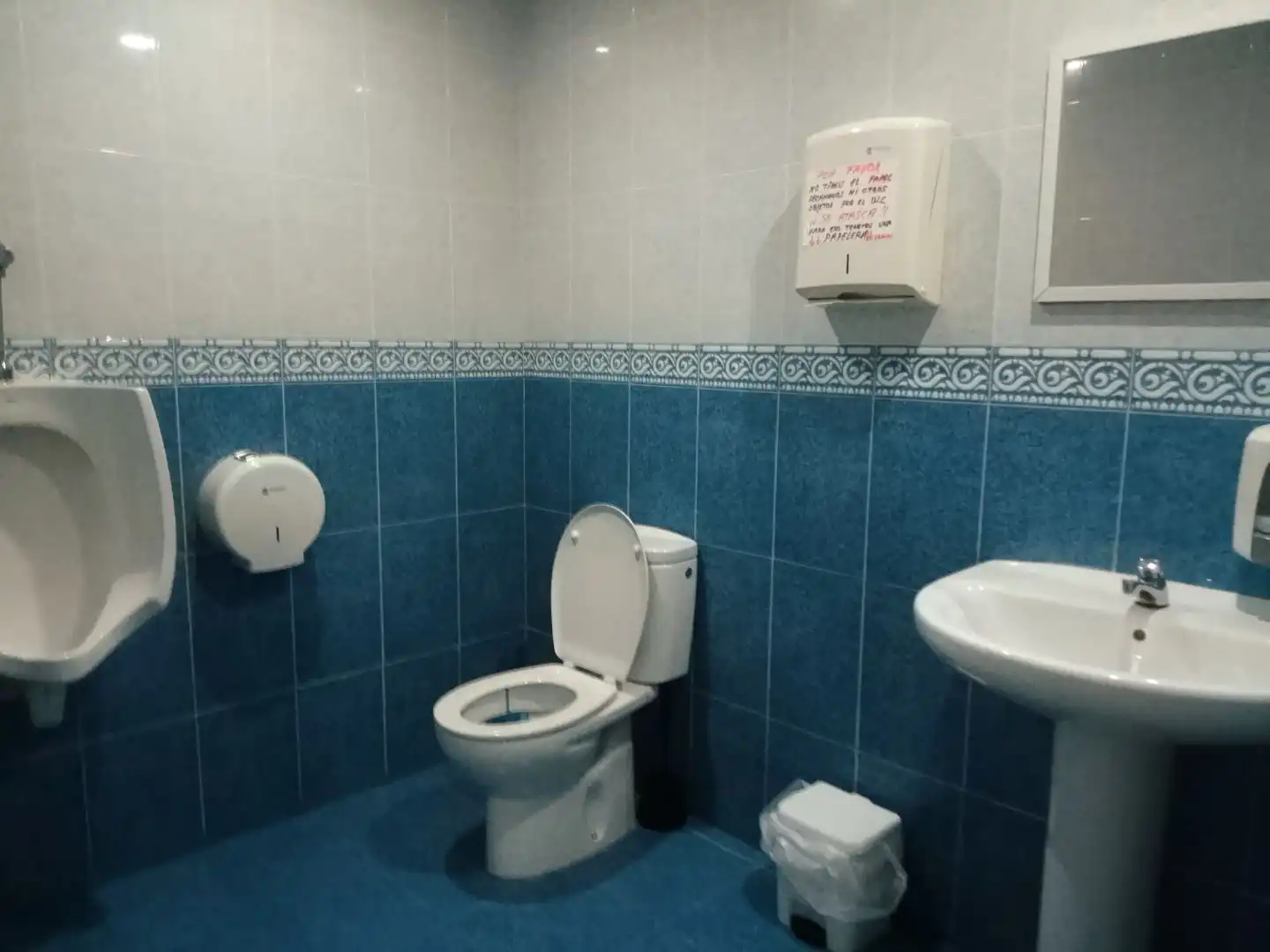 Baño de Local de alquiler en Fene