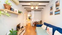 Living room of Flat for sale in  Madrid Capital