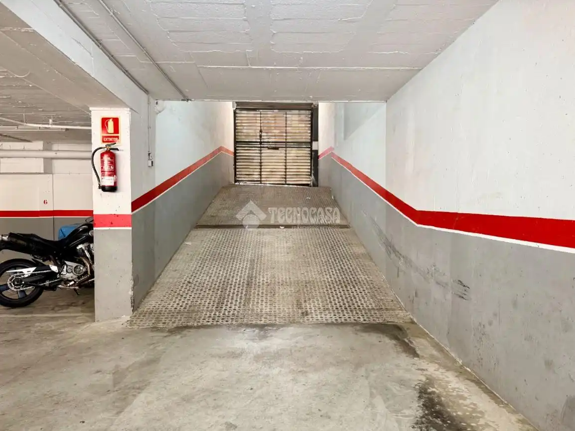 Parking de Piso en venta en Sant Pere de Ribes con Calefacción, Amueblado y Balcón