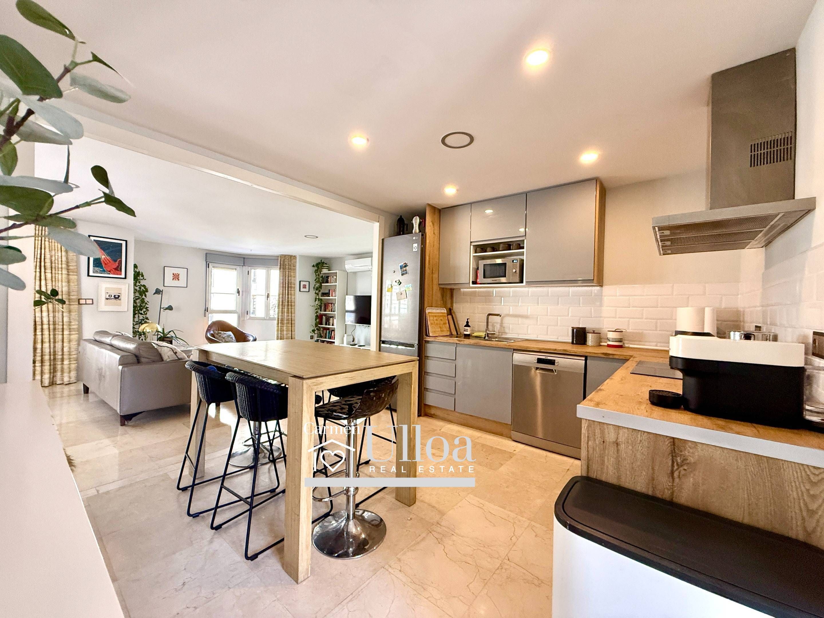 Flat for sale in Calle del Pintor Aparicio, Ensanche - Diputación, Centro