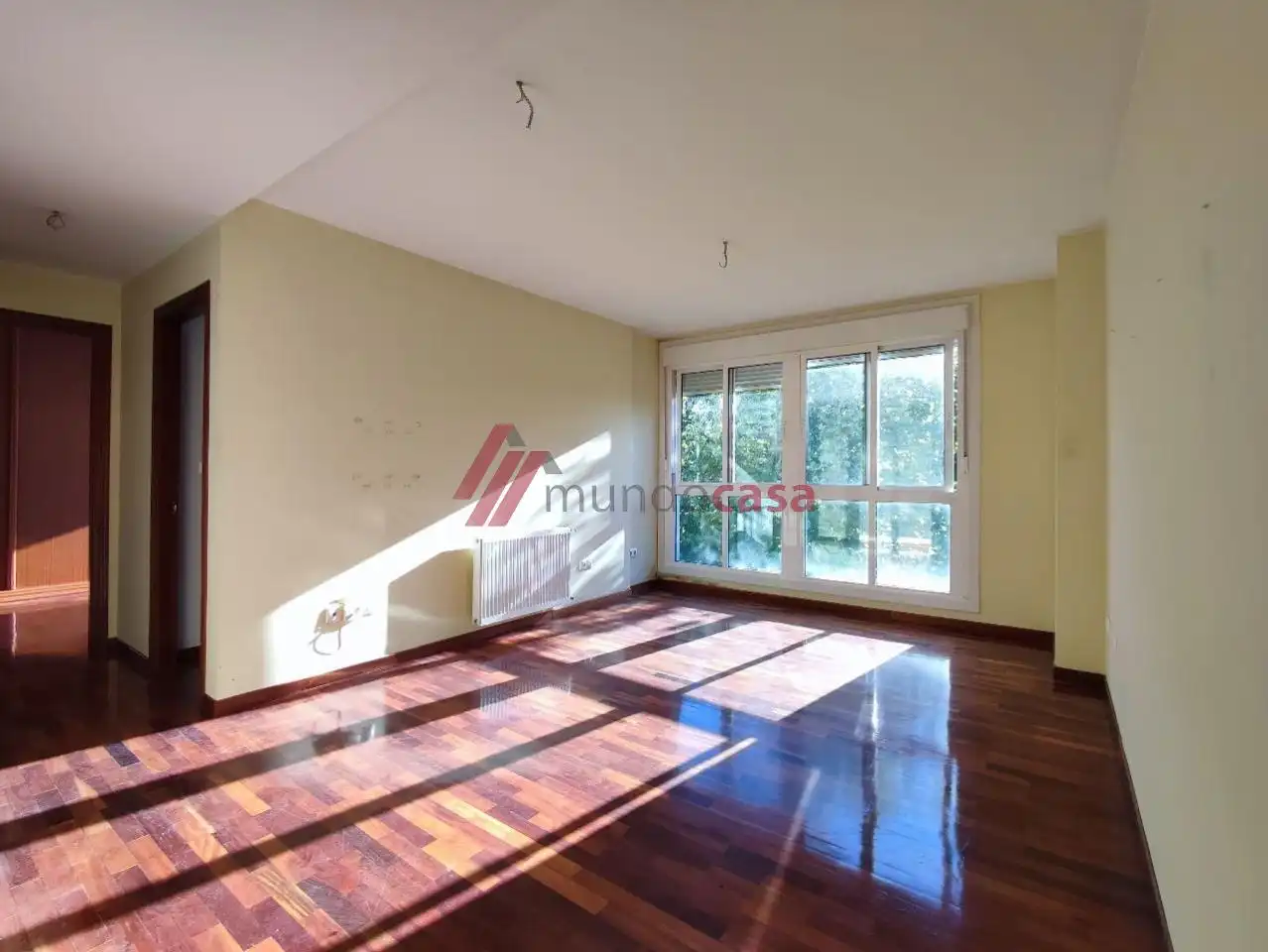 Living room of Flat for rent in Narón  with Heating, Parquet flooring and Storage room
