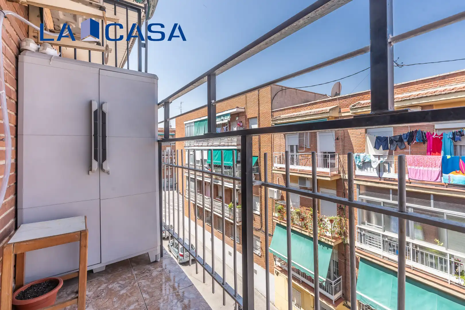 Vista exterior de Piso en venta en Madrid con Calefacción y Terraza