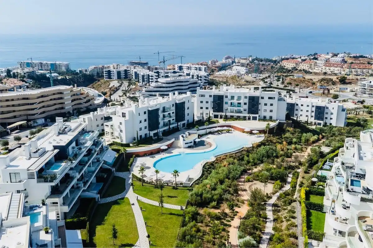 Apartment with pool for sale in El Higuerón