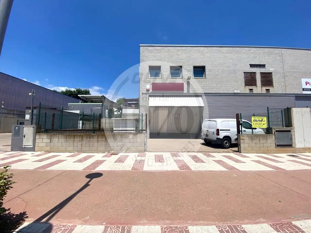 Industrial building for sale in Avinguda Carrilet