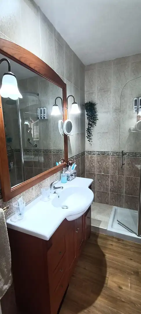 Baño de Casa adosada en venta en La Nucia con Aire acondicionado, Calefacción y Jardín privado