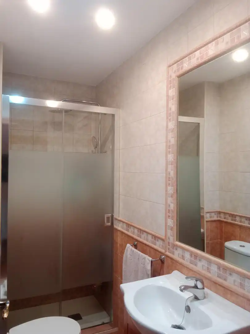 Baño de Piso en venta en Rincón de la Victoria con Aire acondicionado, Terraza y Piscina comunitaria