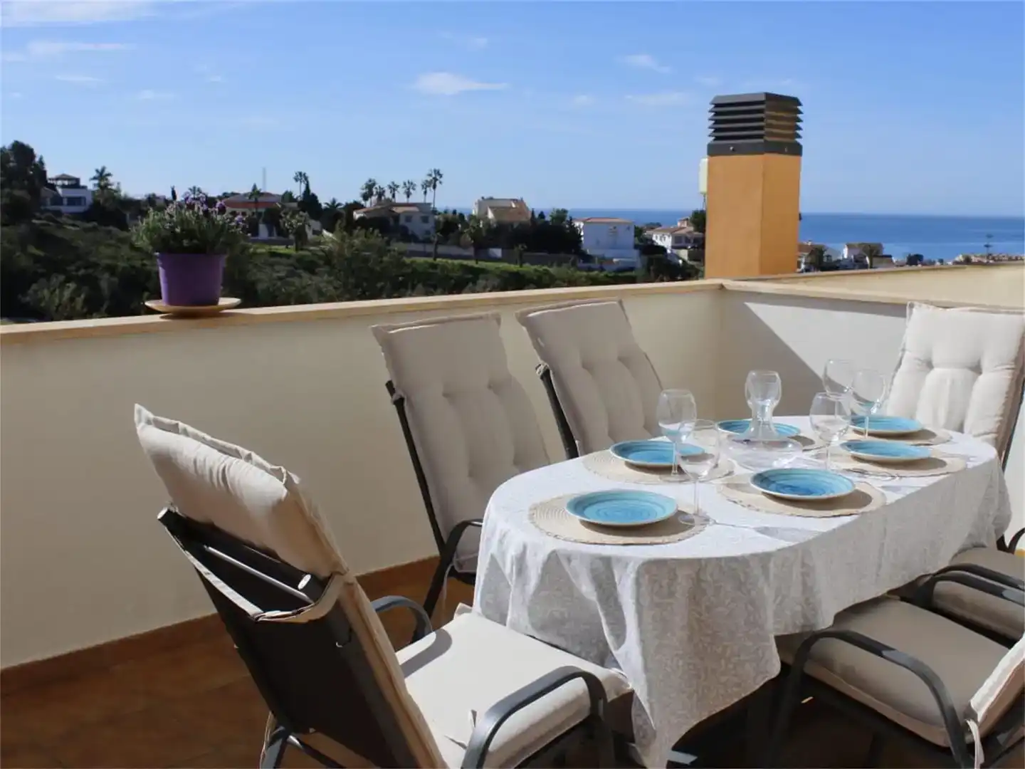 Terraza de Piso de alquiler en Vélez-Málaga con Aire acondicionado, Piscina y Amueblado