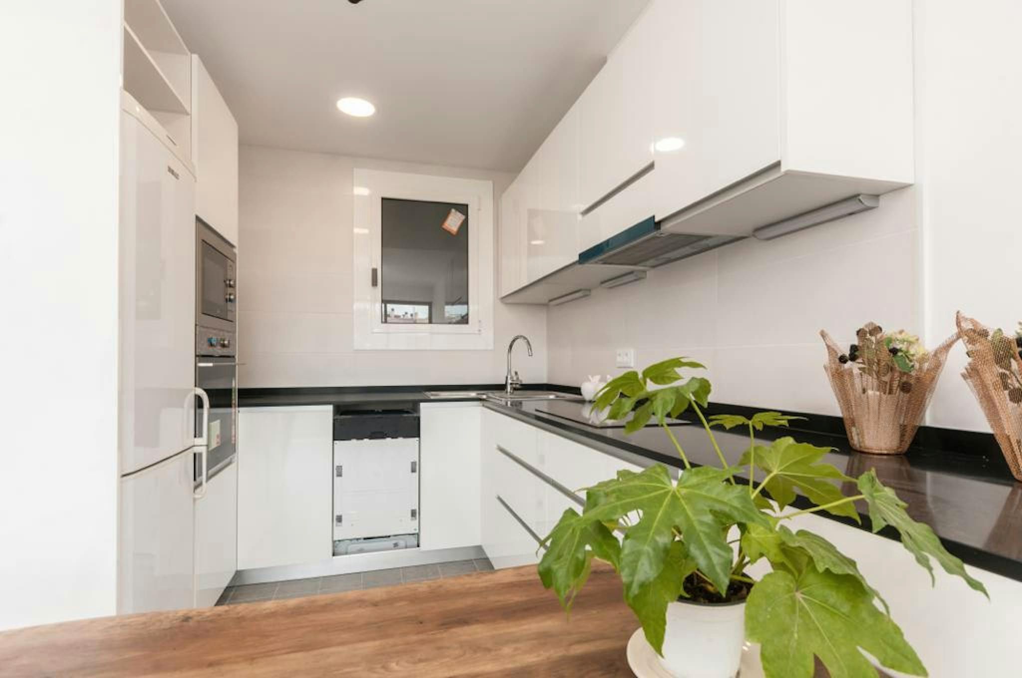 Kitchen of Flat to share in  Barcelona Capital  with Air Conditioner, Heating and Furnished