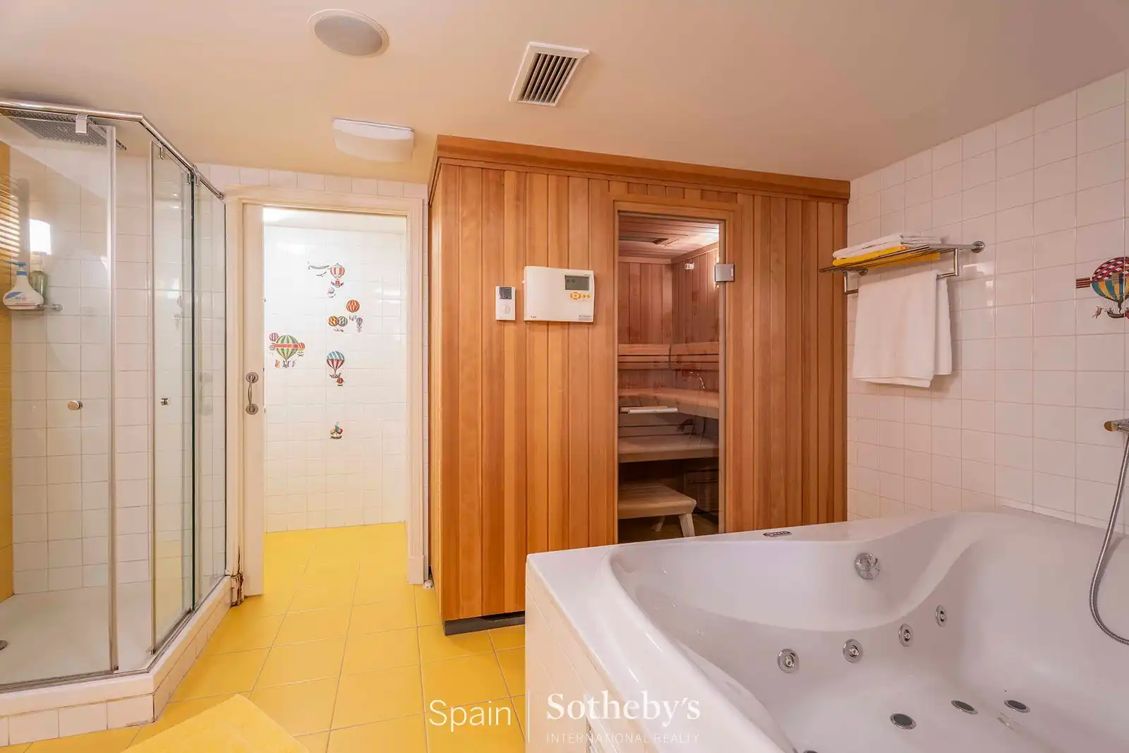 Baño de Casa o chalet en venta en Madrid con Aire acondicionado, Calefacción y Jardín privado