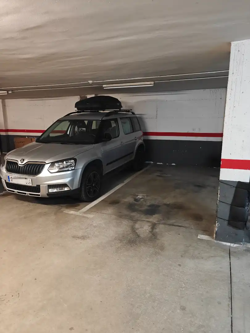 Parkplatz von Einfamilien-Reihenhaus zum Verkauf in Premià de Mar mit Klimaanlage, Heizung und Parkett