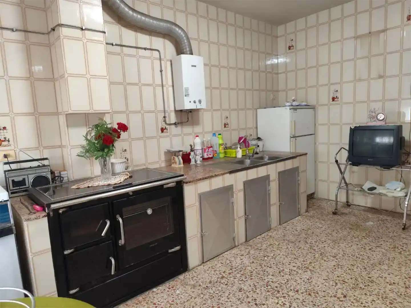 Cuina de Finca rústica en venda en Maside amb Balcó