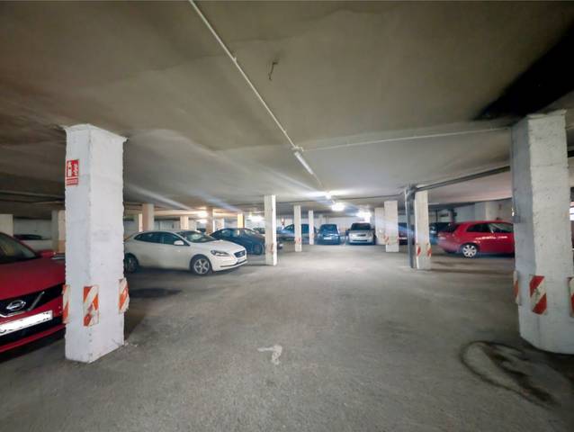 Local comercial en Venta en Oviedo - Calle Pintor Rivera, 10 en Teatinos - Los Prados