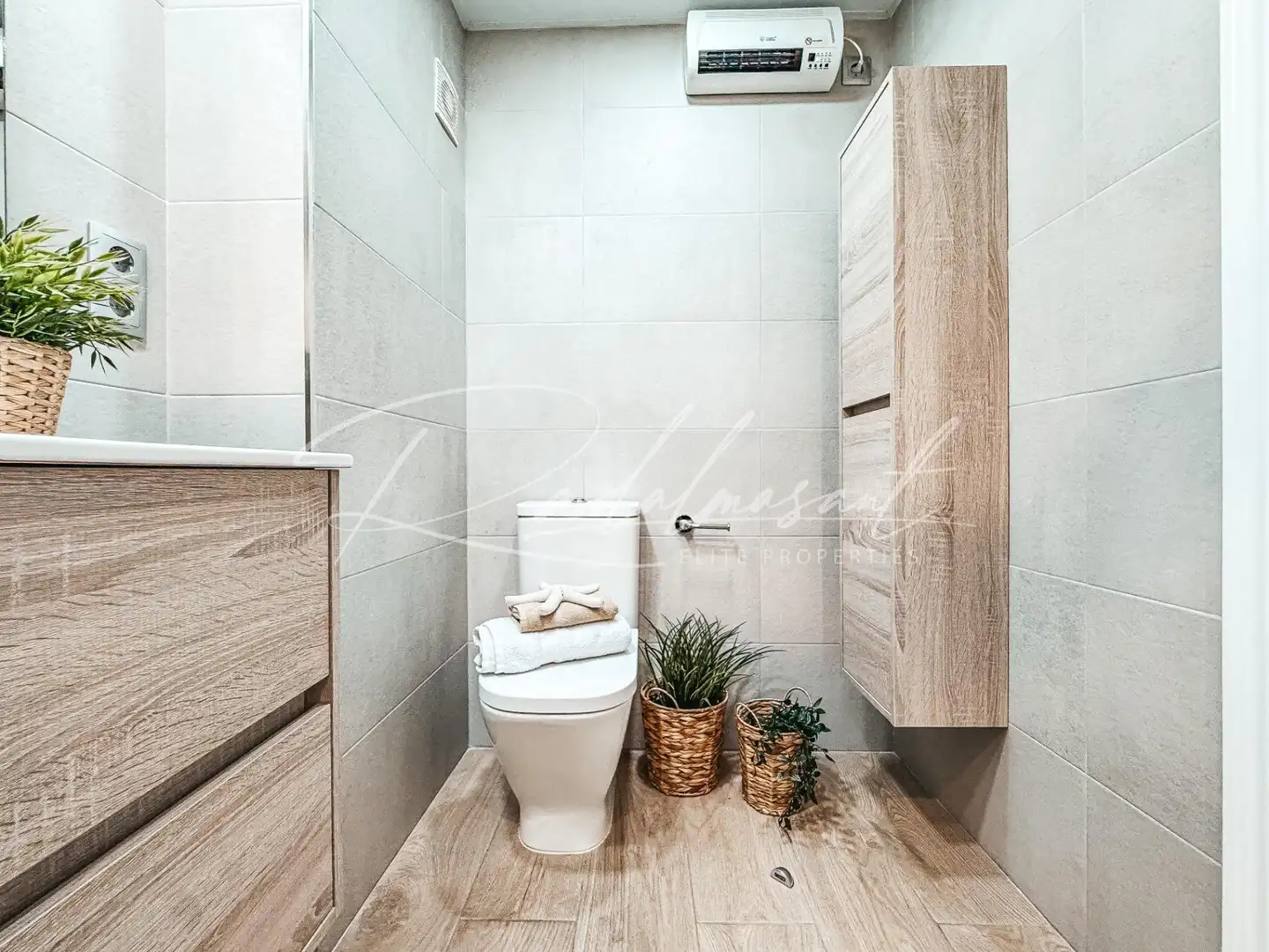 Badezimmer von Wohnung zum Verkauf in Tarragona mit Klimaanlage, Heizung und Terrasse