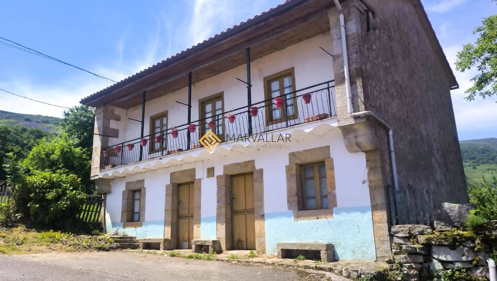Vista exterior de Casa o chalet en venta en Luena 