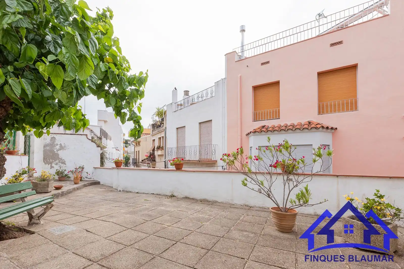 Vista exterior de Finca rústica en venda en Arenys de Mar amb Calefacció, Jardí privat i Terrassa