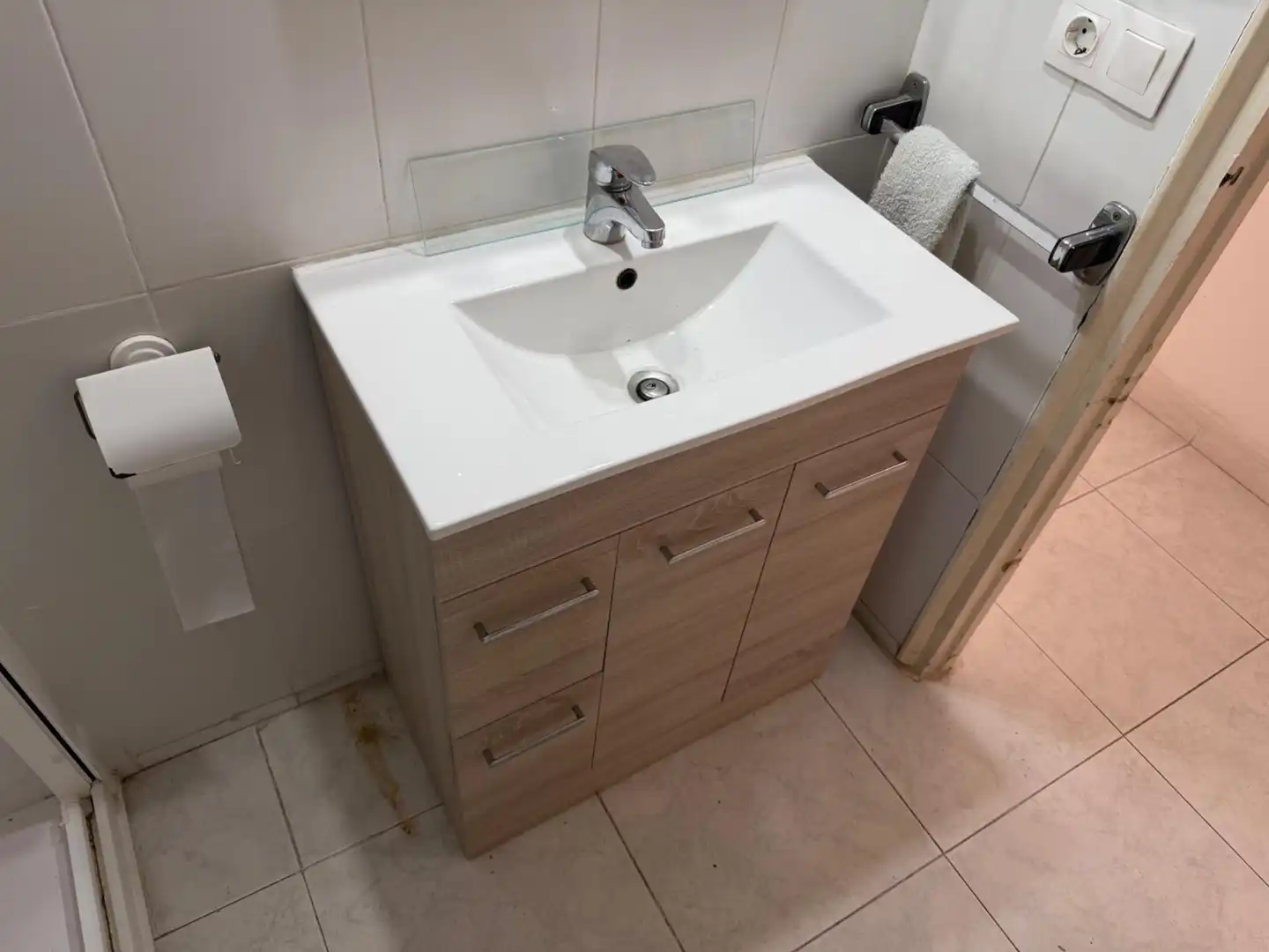 Bathroom of Ground floor for sale in Cerdanyola