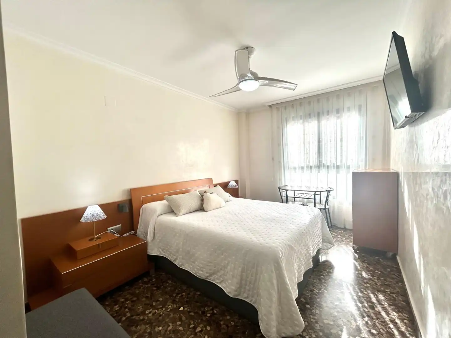Bedroom of Flat for sale in Silla  with Air Conditioner, Storage room and Swimming Pool