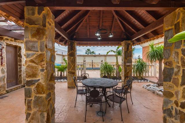 Casa-chalet en Venta en La Alcayna