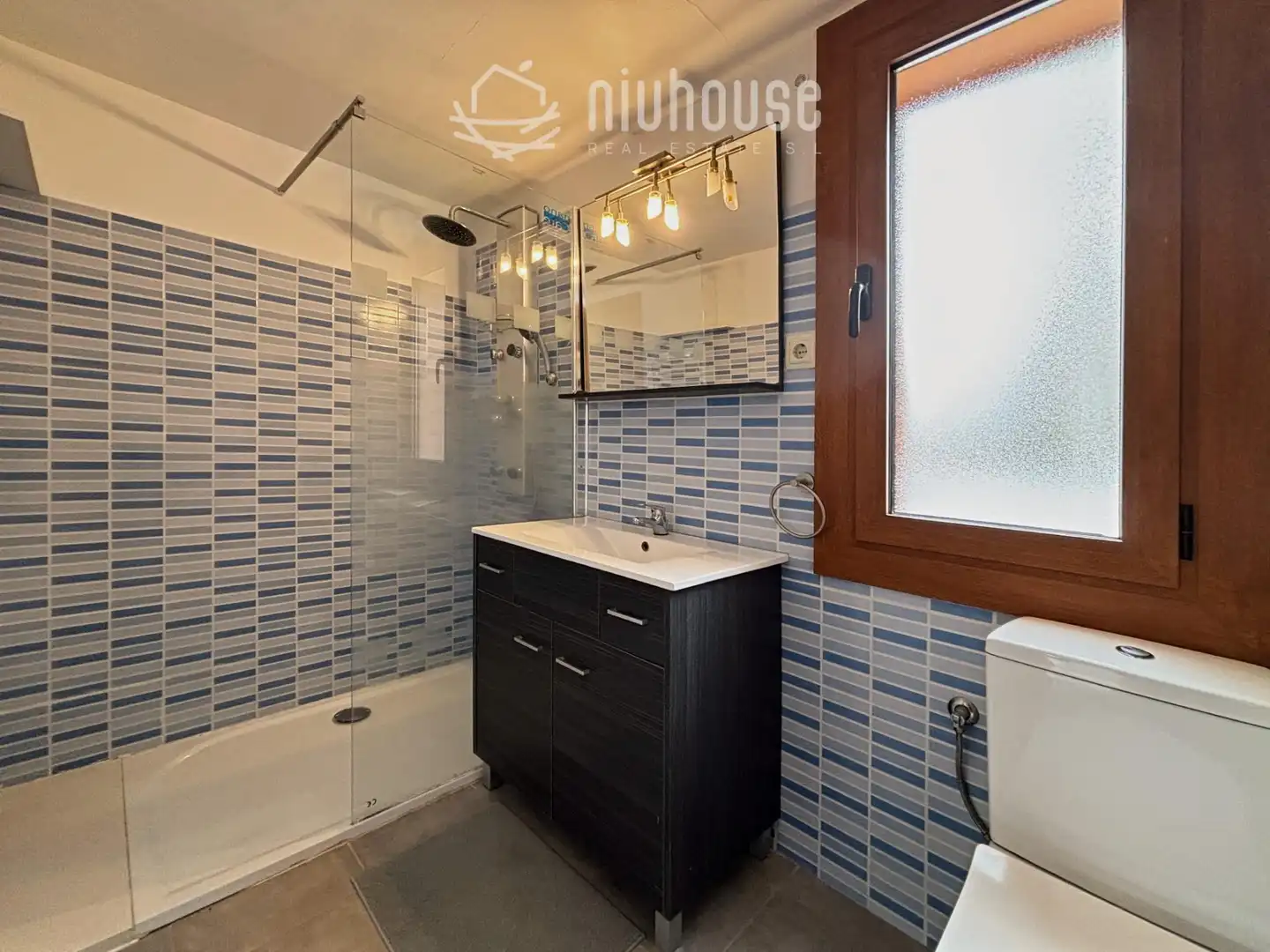 Bathroom of Houses for sale in Fontanals de Cerdanya