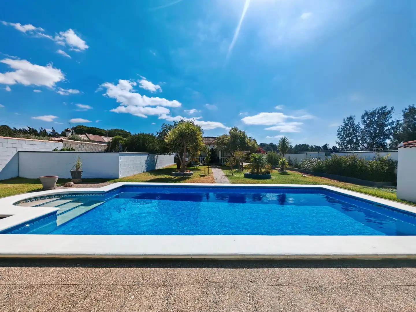 Swimming pool of Houses for sale in Chiclana de la Frontera  with Air Conditioner, Private garden and Terrace