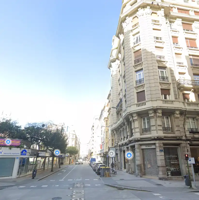 Vista exterior de Local de lloguer en Centro - Juan Flórez - Plaza Pontevedra