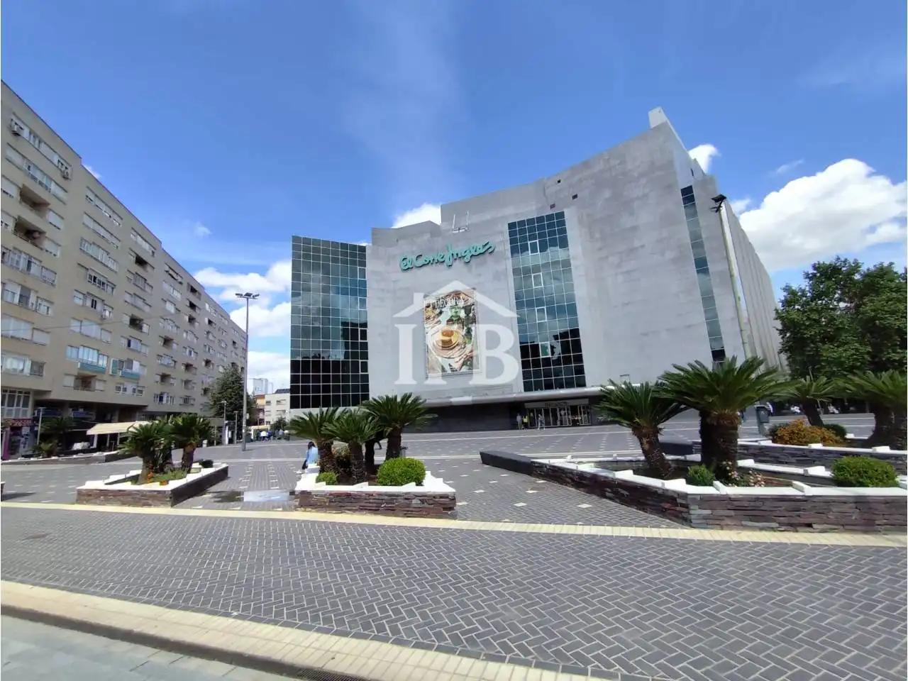 Vista exterior de Local en traspaso en Badajoz con Aire acondicionado