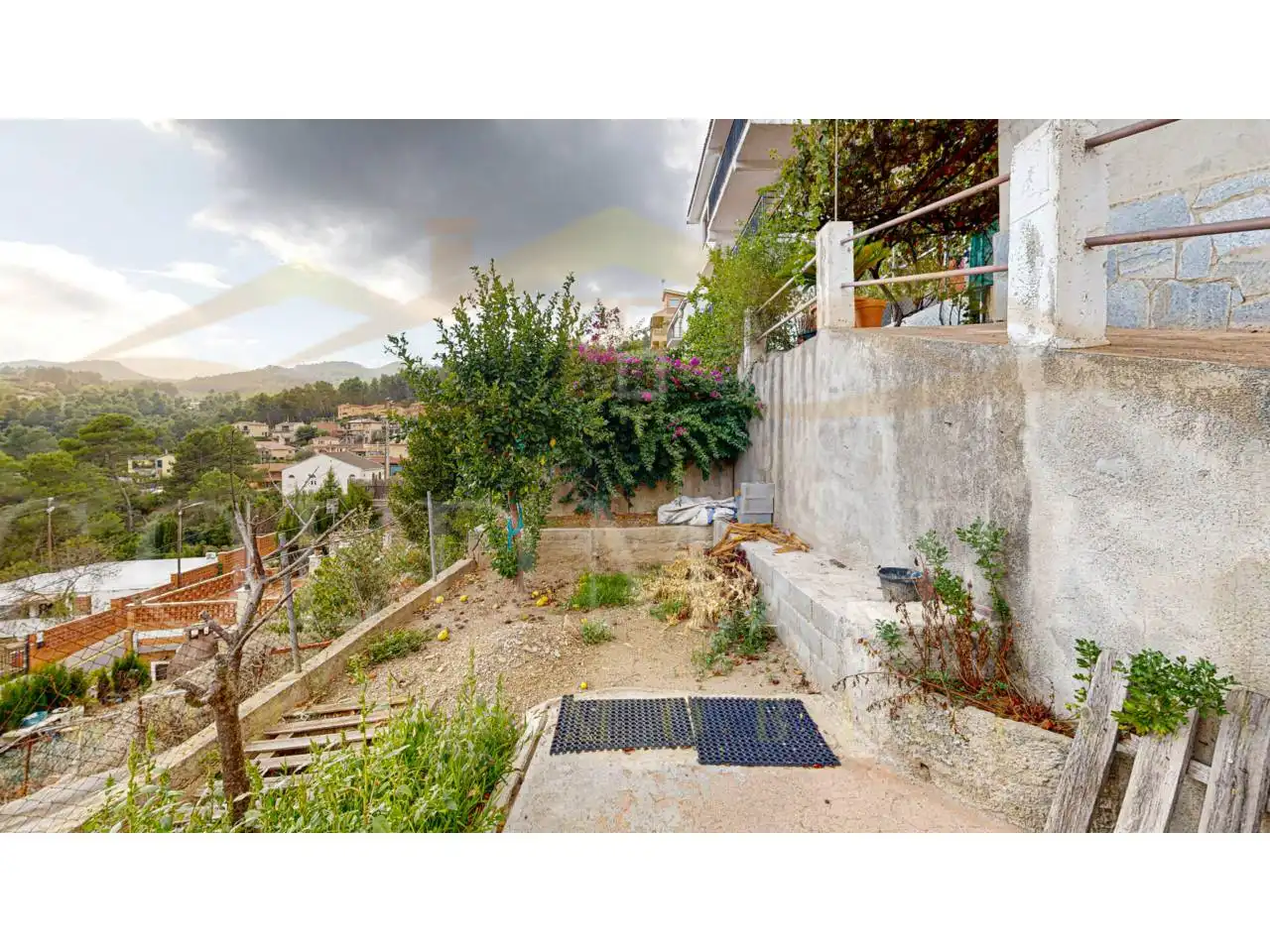 Vista exterior de Casa o chalet en venta en Corbera de Llobregat con Aire acondicionado, Calefacción y Jardín privado