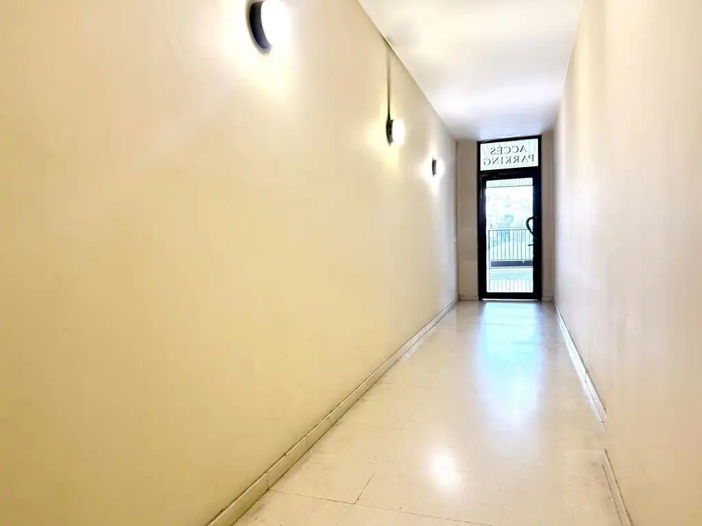 Garage zum Verkauf in Figueres