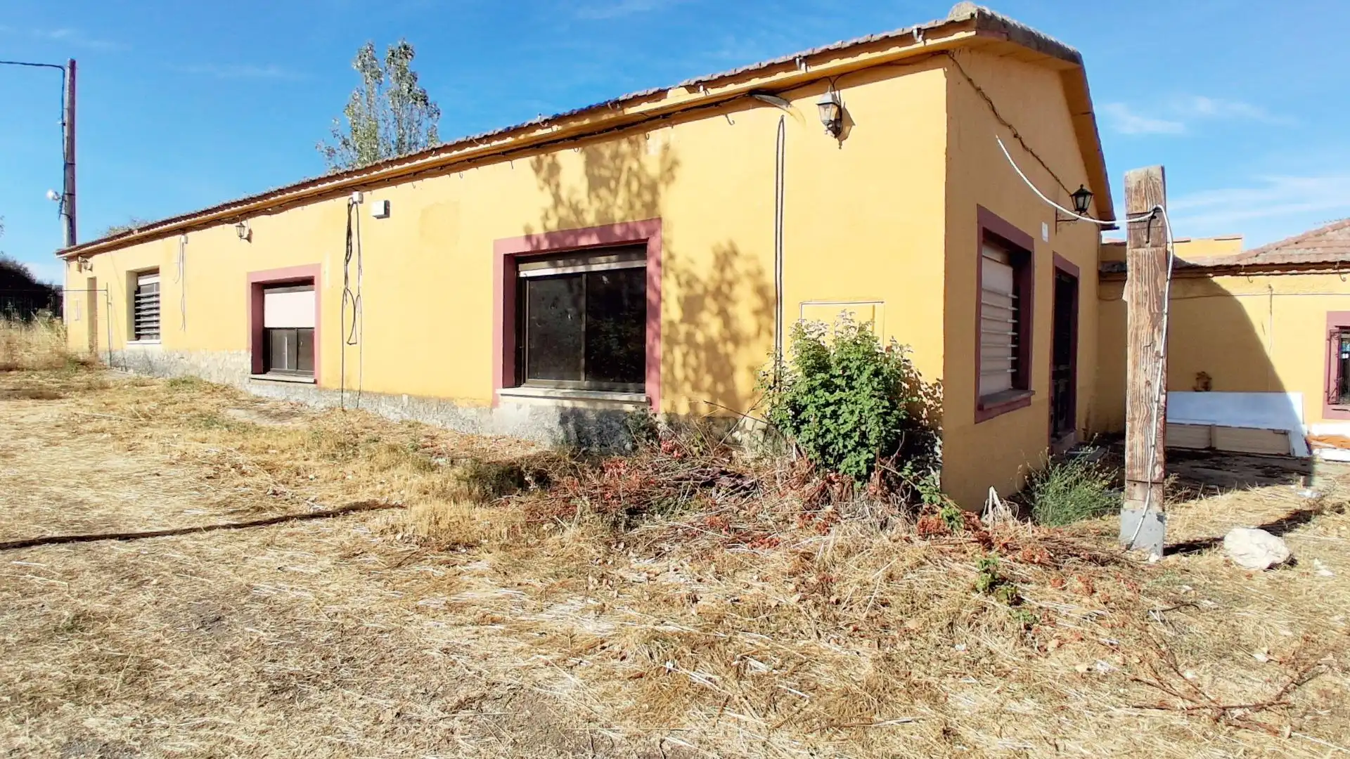 Exterior view of Commercial properties for sale in Vecinos