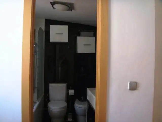 Bathroom of Detached homes for rent in Algeciras  with Air Conditioner and Furnished