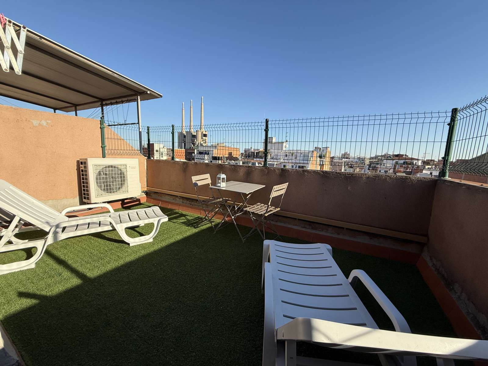 Terrace of Flat to share in Sant Adrià de Besòs  with Air Conditioner and Terrace