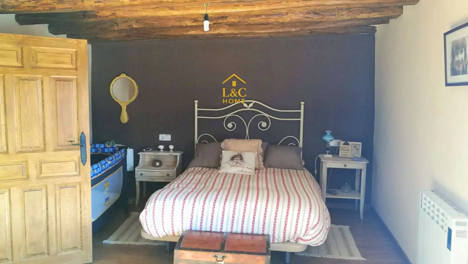 Dormitori de Casa o xalet en venda en Almazul amb Jardí privat