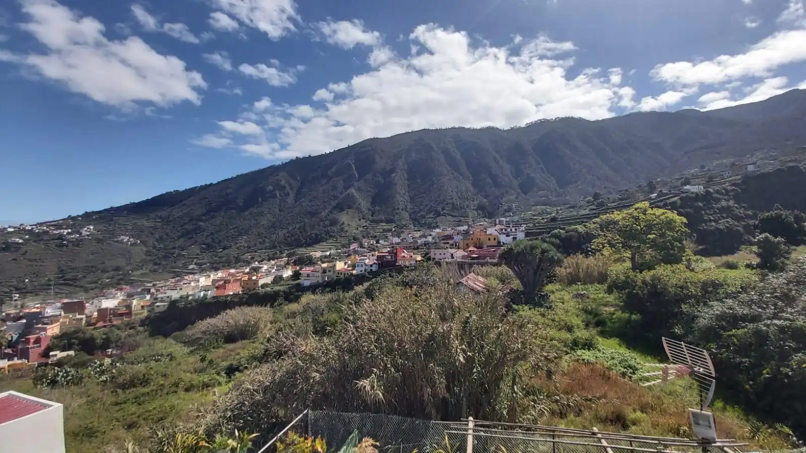 Vista exterior de Casa o chalet en venta en La Orotava con Terraza y Balcón