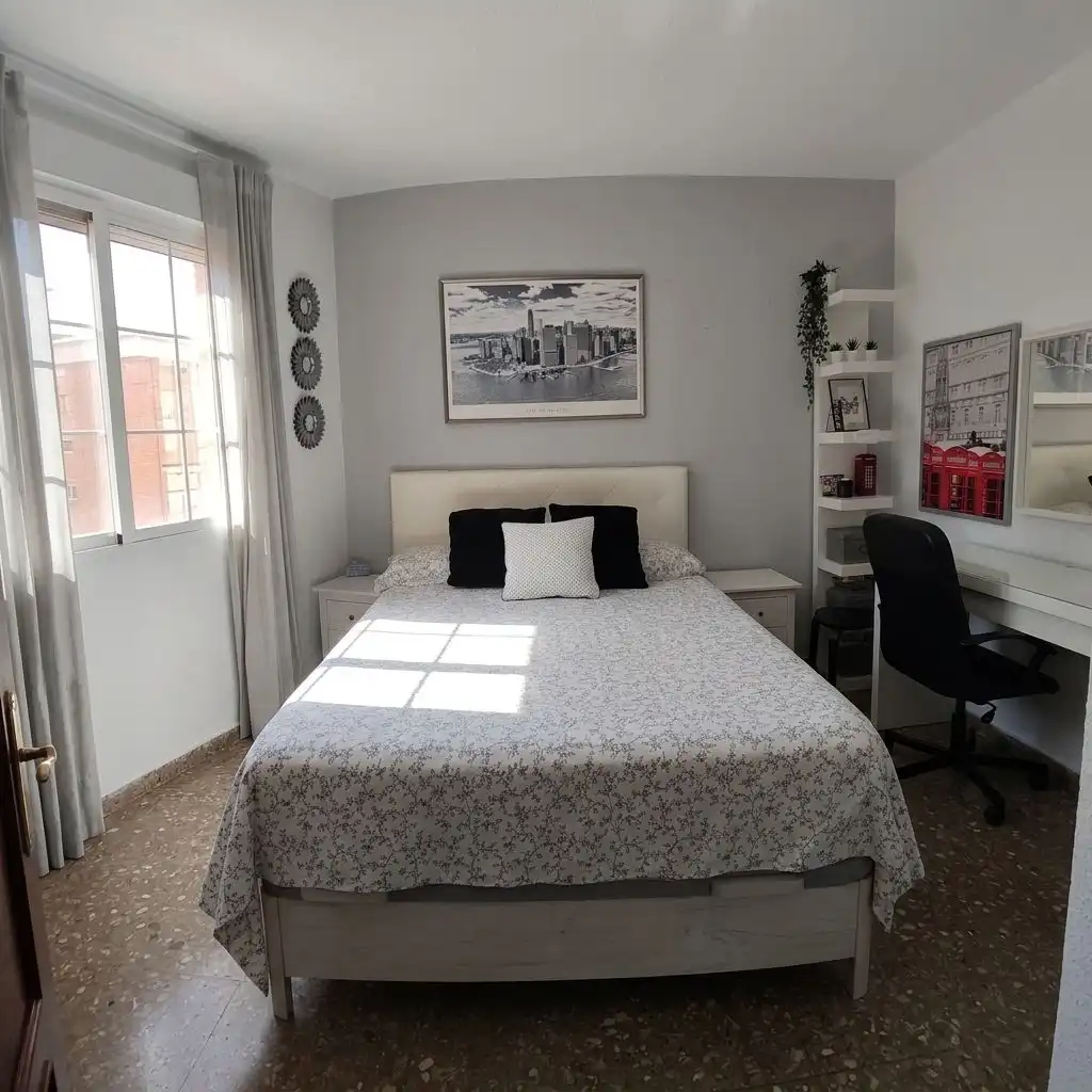 Habitación de Apartamento en venta en Ciudad Jardín