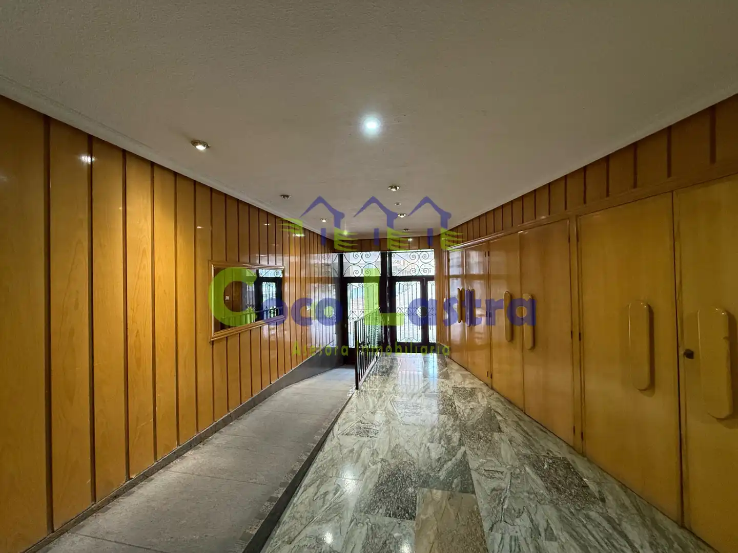 Piso en venta en Salamanca con Calefacción, Terraza y Horno