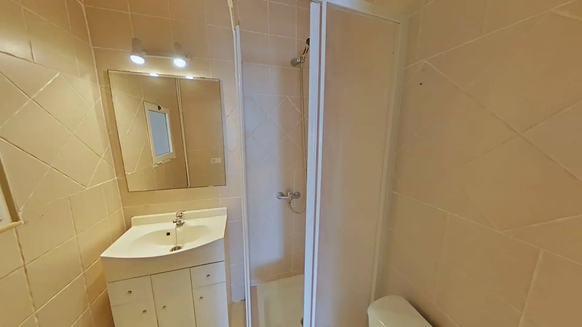 Baño de Piso en venta en Torrevieja con Calefacción, Jardín privado y Trastero