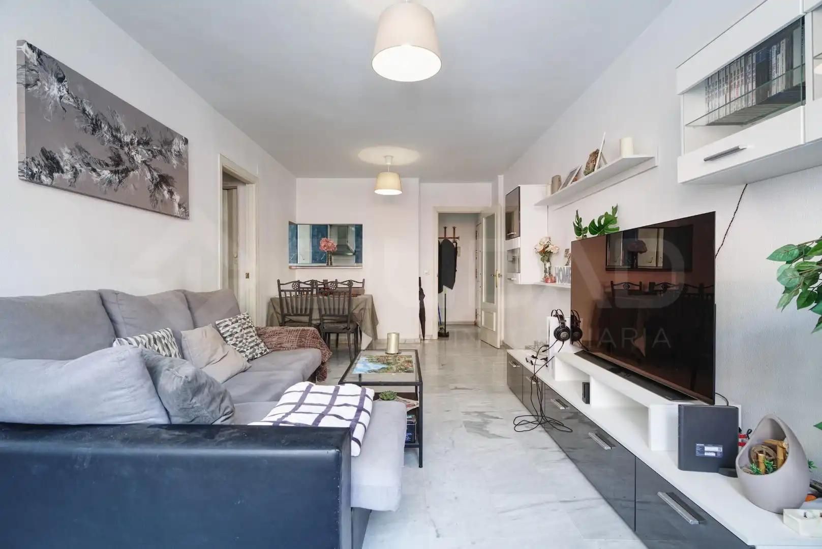 Sala d'estar de Pis en venda en San Juan de Aznalfarache amb Aire condicionat i Piscina comunitària