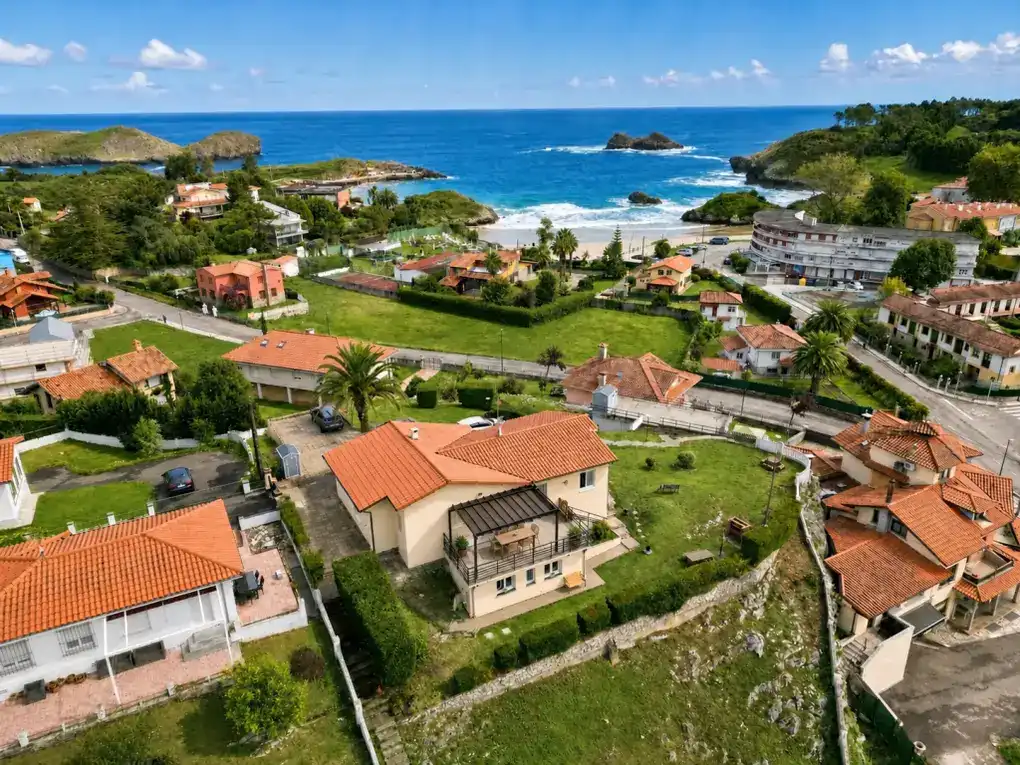 Villa avec terrasse à vendre à Celoriu 164